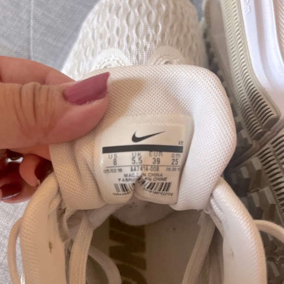 Nike Zoom White & Gold - Picture 5 of 5